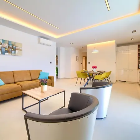 Apartment Unique With Private Pool