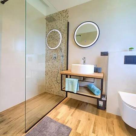 Unique With Private Pool Apartment *