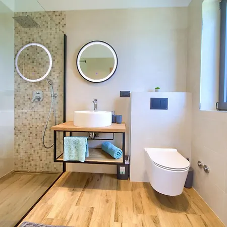 Unique With Private Pool Apartment