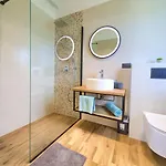 Unique With Private Pool Апартаменты *