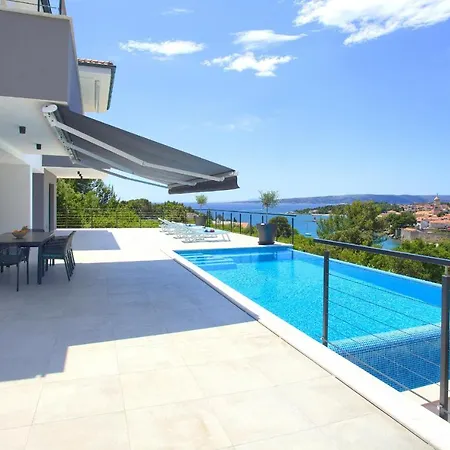 Apartament Unique With Private Pool Krk Town