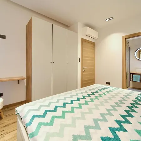 Unique With Private Pool * Veglia