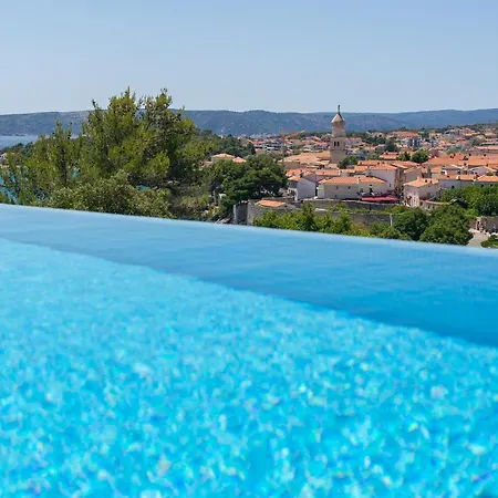 Апартаменты Unique With Private Pool Крк