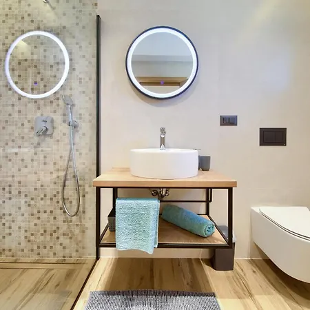 Unique With Private Pool * Veglia