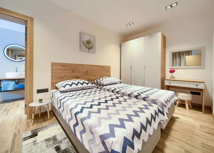 Unique With Private Pool Apartman Krk Town