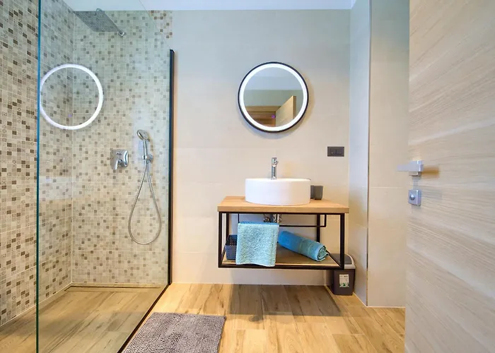 Apartman Unique With Private Pool Krk Town