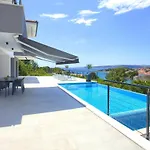 Apartamento Unique With Private Pool Krk Town