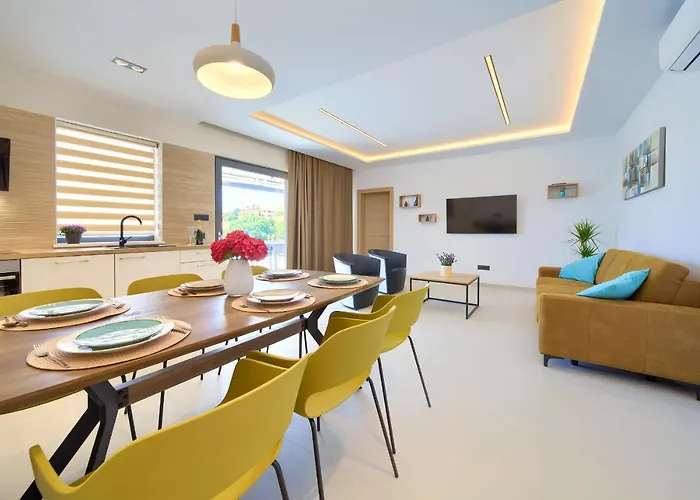 Unique With Private Pool *